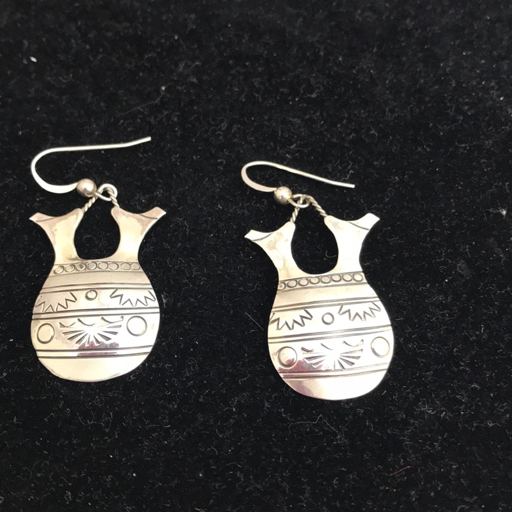 SS Native American Basket Earrings